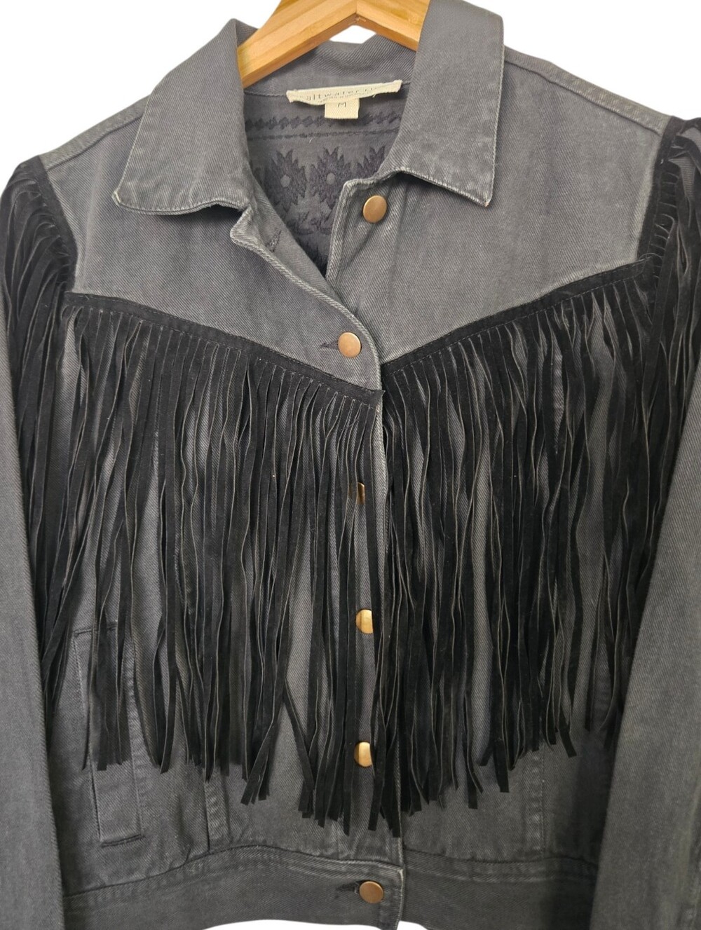✨🤠 Saltwater Luxe Black Fringe Western Denim Jacket - Medium 🤠✨ - Picture 7 of 7